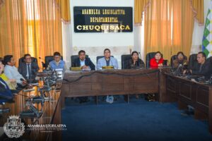 Promulgación de la Ley que declara de prioridad al Estatuto Autonómico Departamental